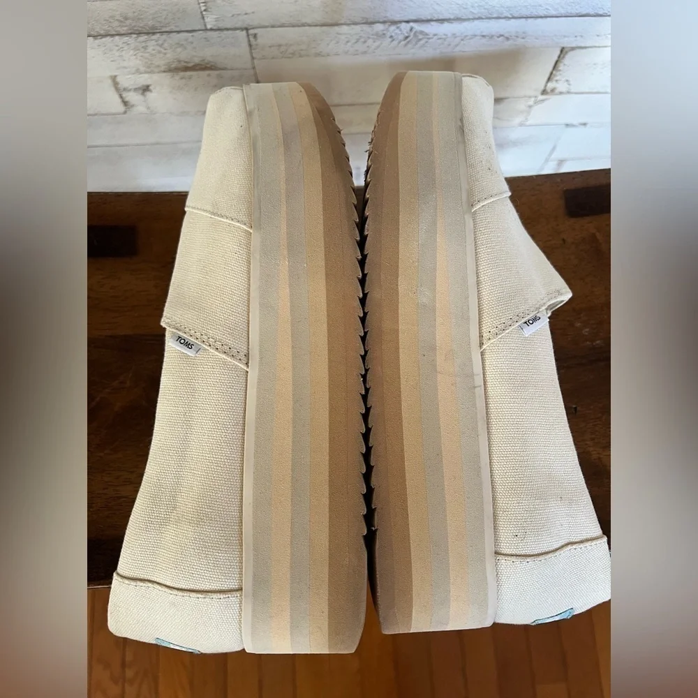 TOMS ALPARGATA PLATFORM WOMENS SIZE 10 W